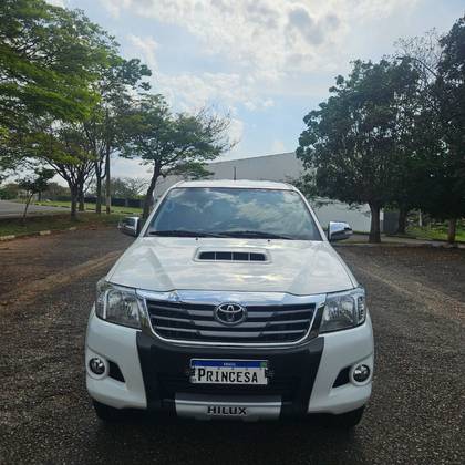 TOYOTA HILUX 3.0 SRV TOP 4X4 CD 16V TURBO INTERCOOLER DIESEL 4P AUTOMÁTICO TOYOTA HILUX 3.0 SRV TOP 4X4 CD 16V TURBO INTERCOOLER DIESEL 4P AUTOMÁTICO